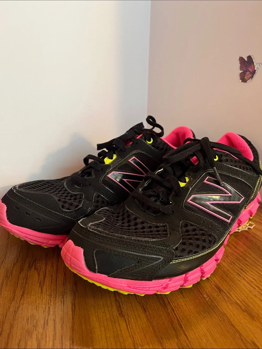 New Balance Black with Pink & Yellow Accent Running Shoes 10